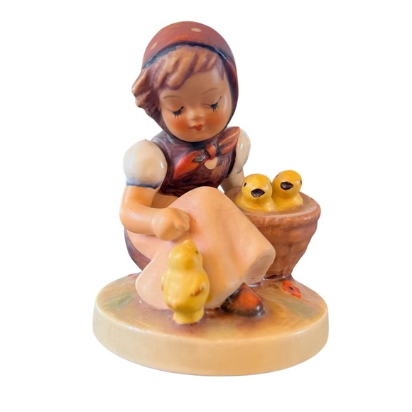 Early Hummel 'Chick Girl' Porcelain Figurine (HUM 57/0) | TMK-3 Small - Picture 4 of 9